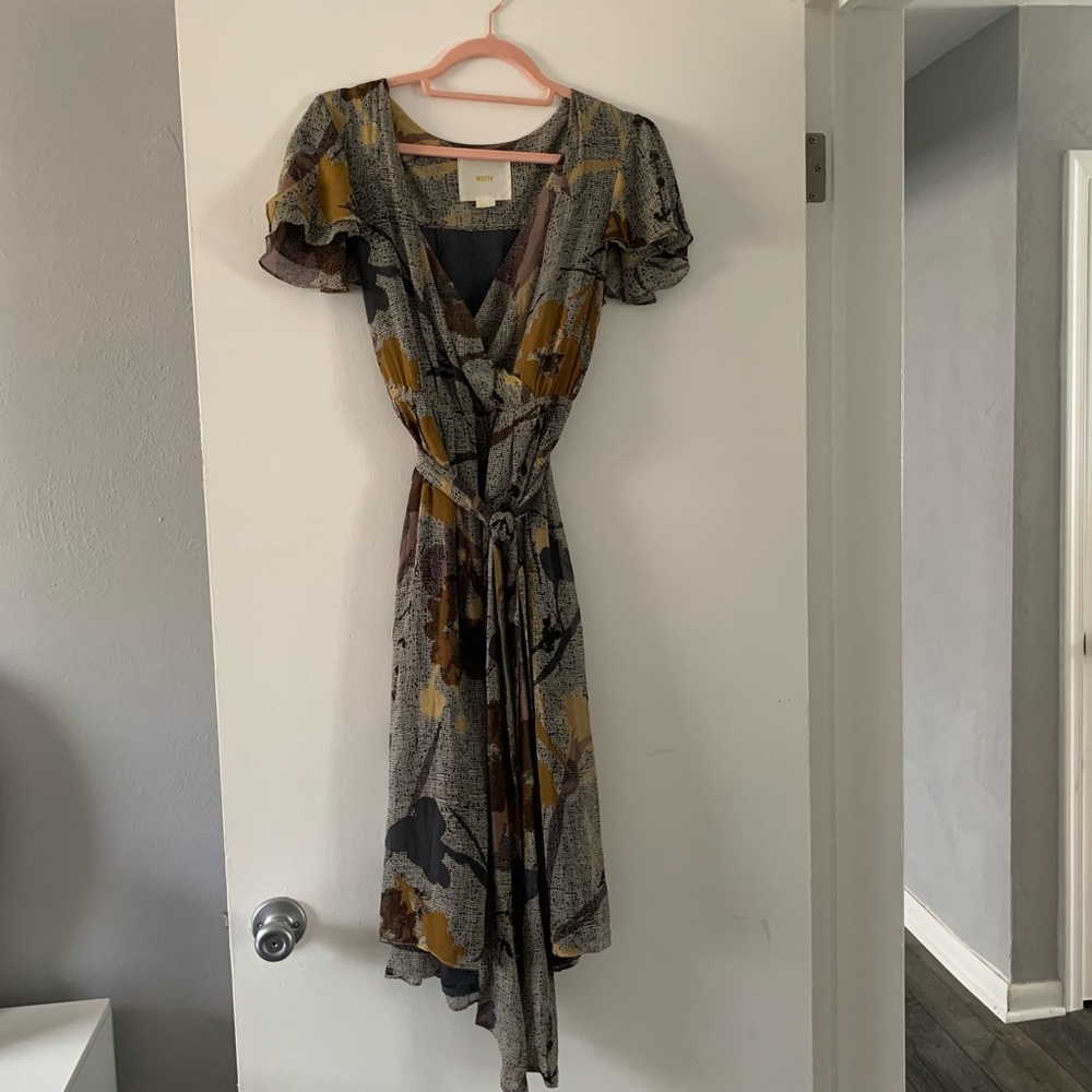 Maeve - Anthropologie Mid length flutter sleeve dress